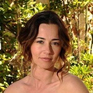 linda cardenelli nude|Linda Cardellini Nude Pics & Videos, Sex Tape < ANCENSORED.